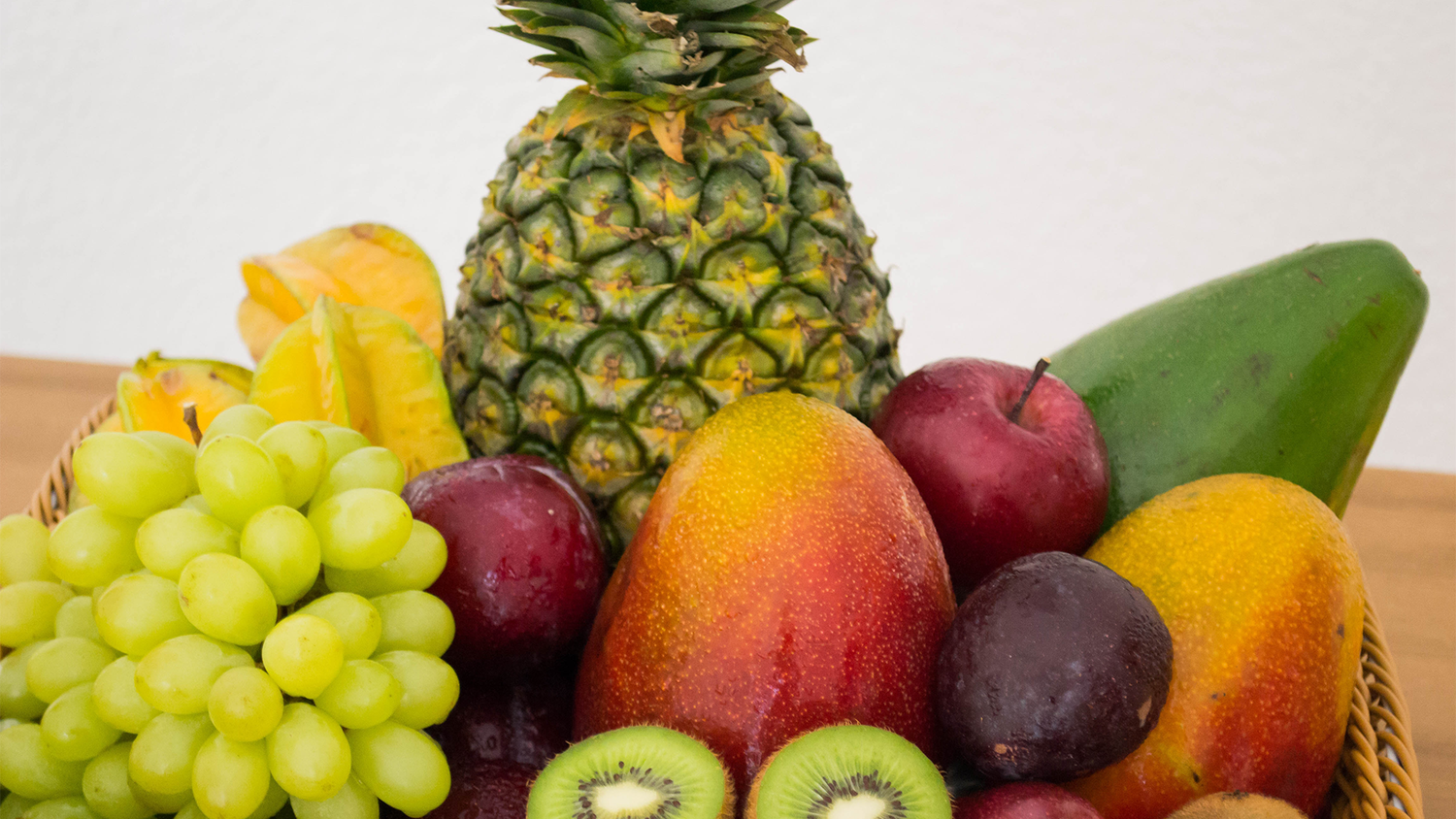 the-best-fruit-for-bodybuilding-9-must-have-fruits-zozofit